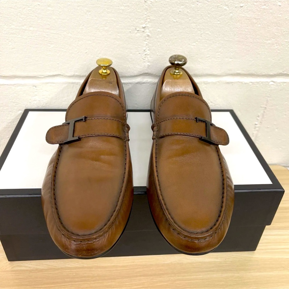 Tod’s Gommino “T” Driving loafer